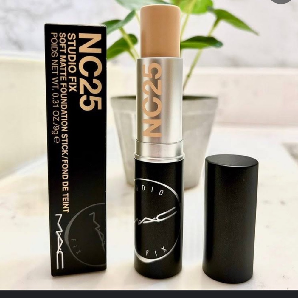 New MAC Studio Fix Soft Matte Foundation Stick NC25